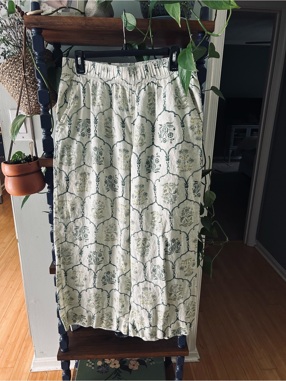 Rachel Zoe Cream Pants with Green Floral Tile Print